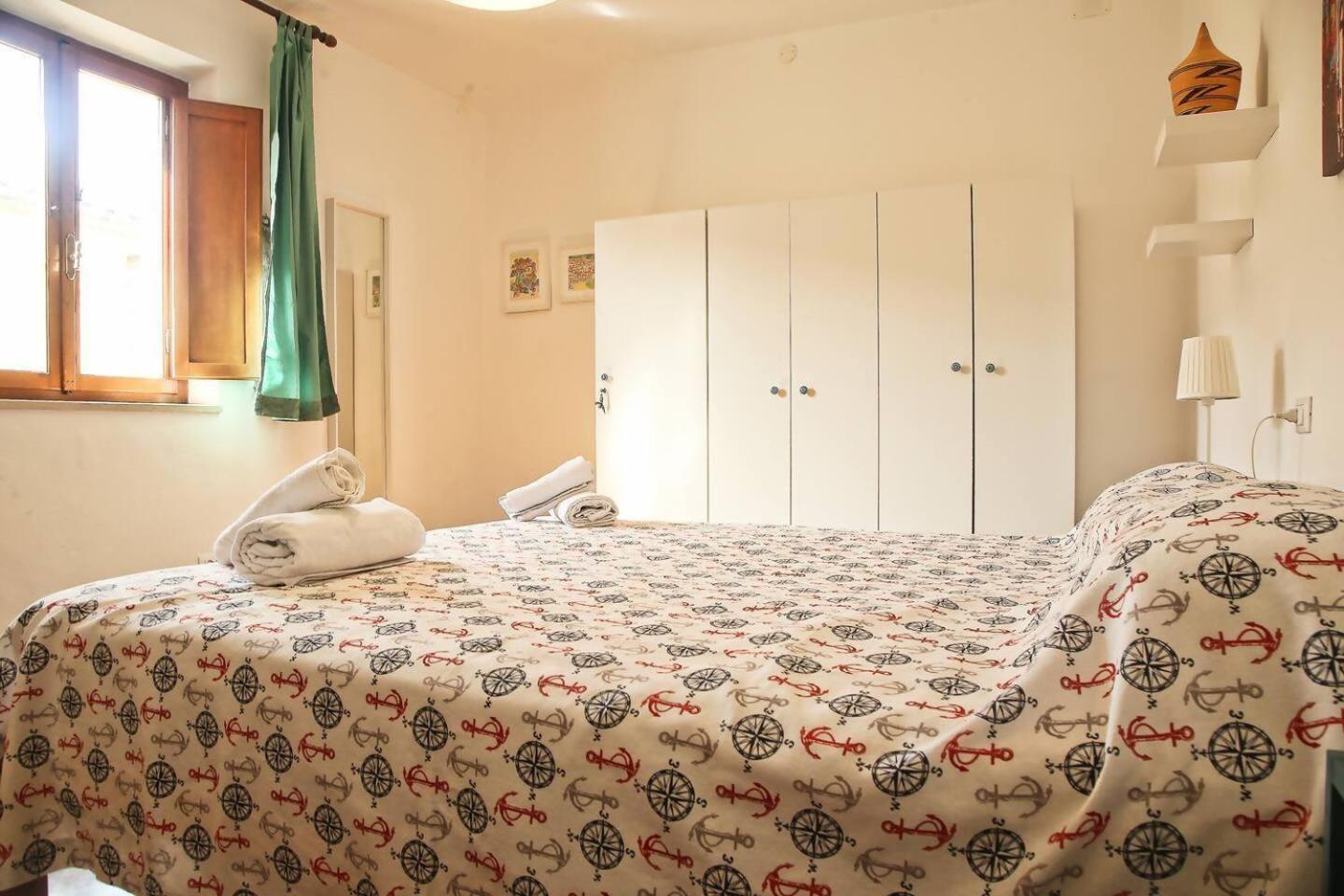 Parcheggio Gratuito Vicino Torre Di Lägenhet Pisa