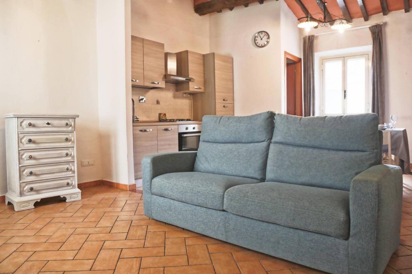 Parcheggio Gratuito Vicino Torre Di Lägenhet Pisa
